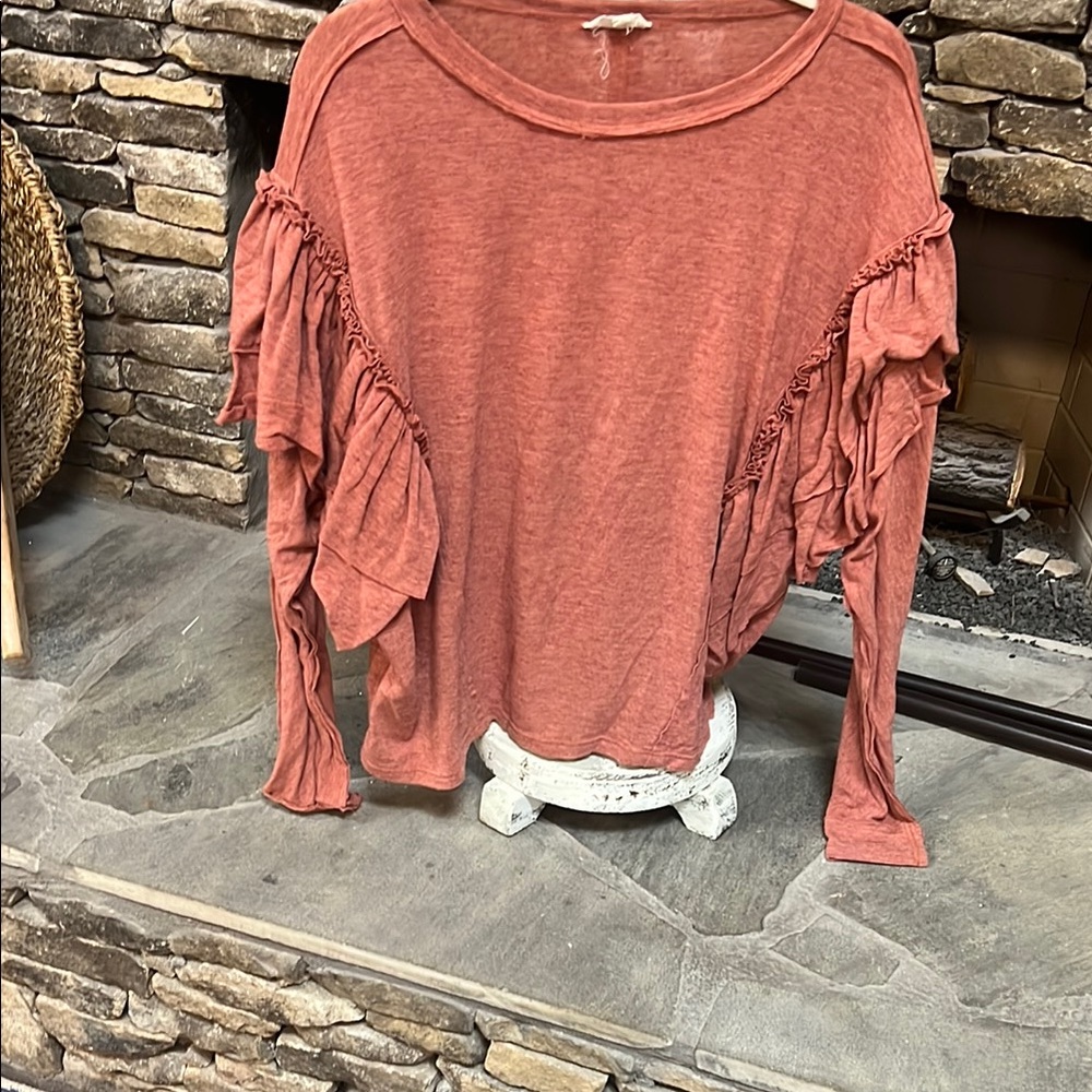 Women's Ruffled Sleeve Top - Rust